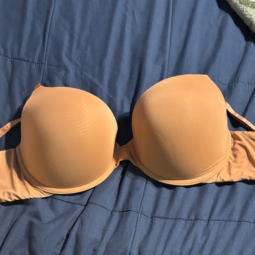 Victoria's Secret Praline t-shirt, push-up full coverage bra.  40D - Picture 2 of 5